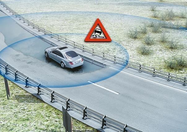 Die Car-to-Car-Kommunikation auf WLAN-Basis kann mit Gefahrenwarnungen die Verkehrssicherheit erhöhen.  Foto:Auto-Medienportal.Net/Daimler